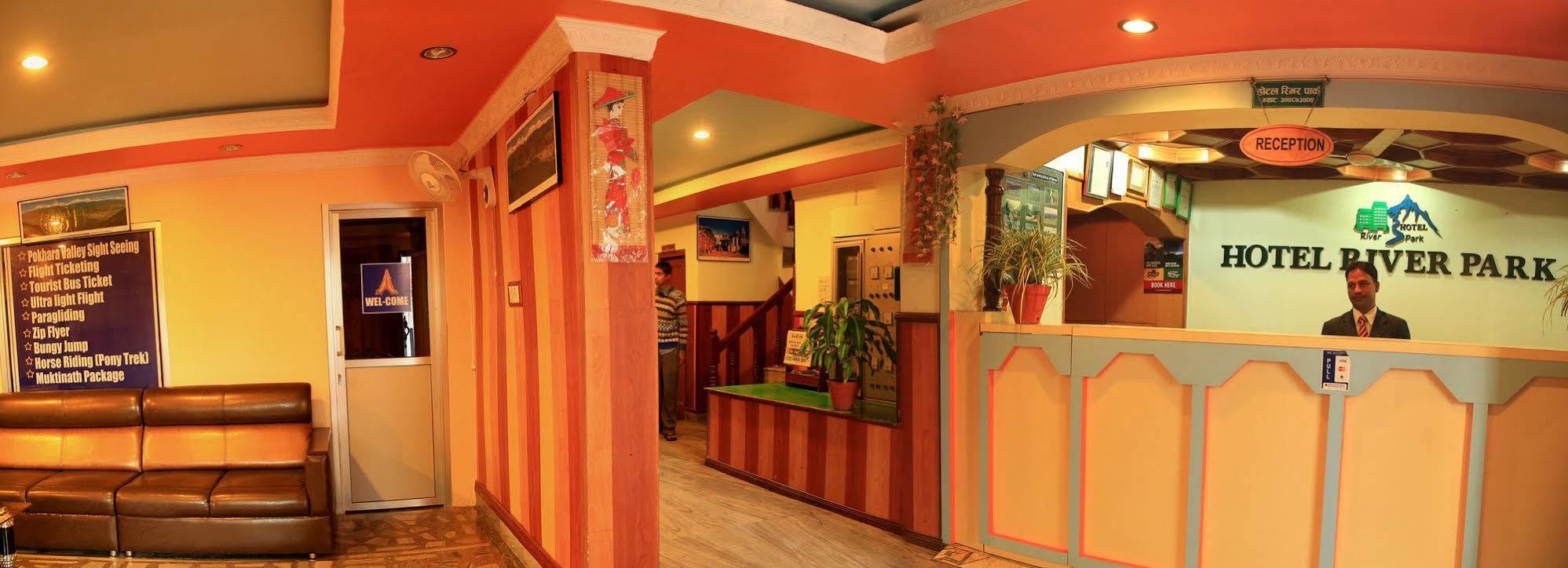 河滨公园酒店 博卡拉 外观 照片
